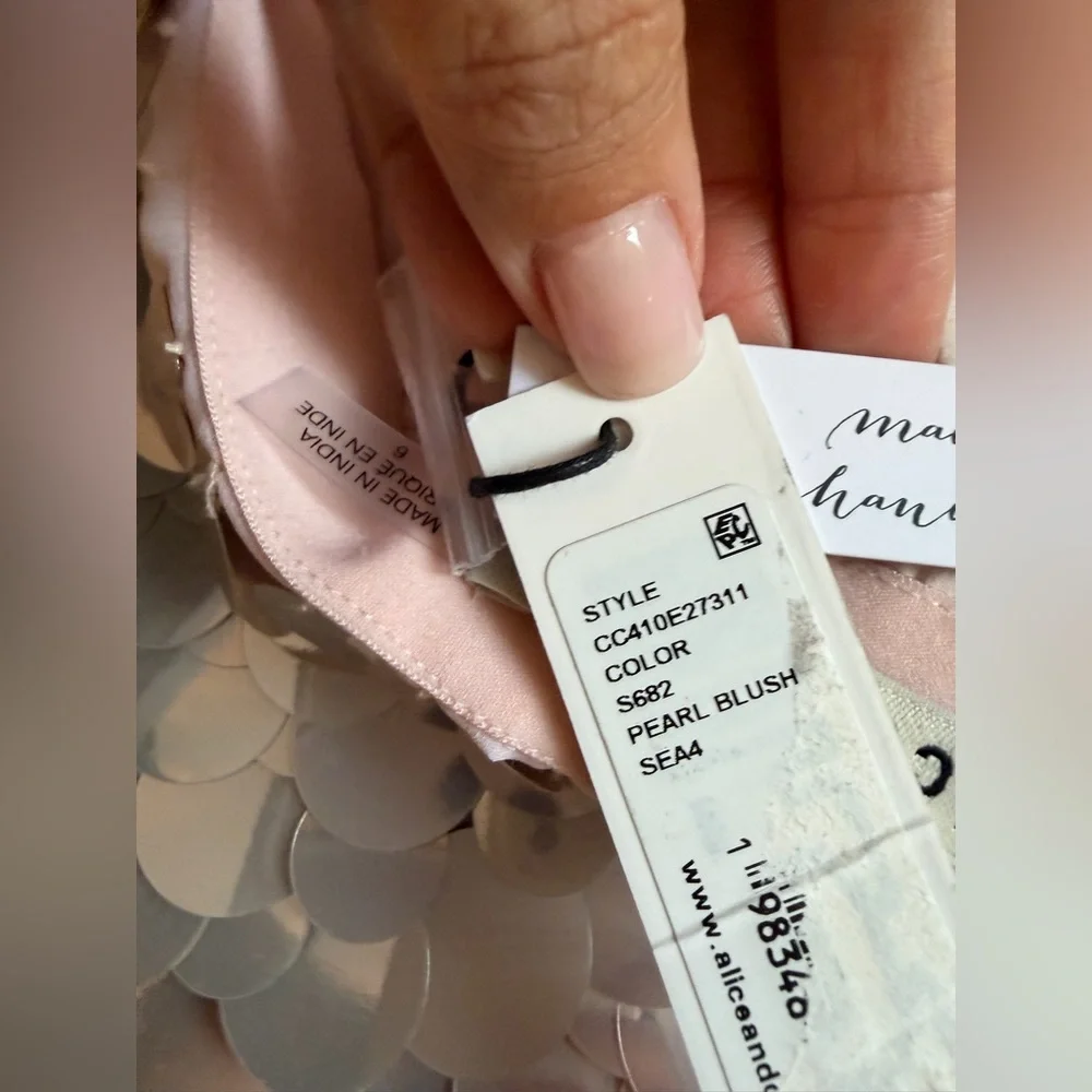 Alice + Olivia sequence skirt - Picture 7 of 8